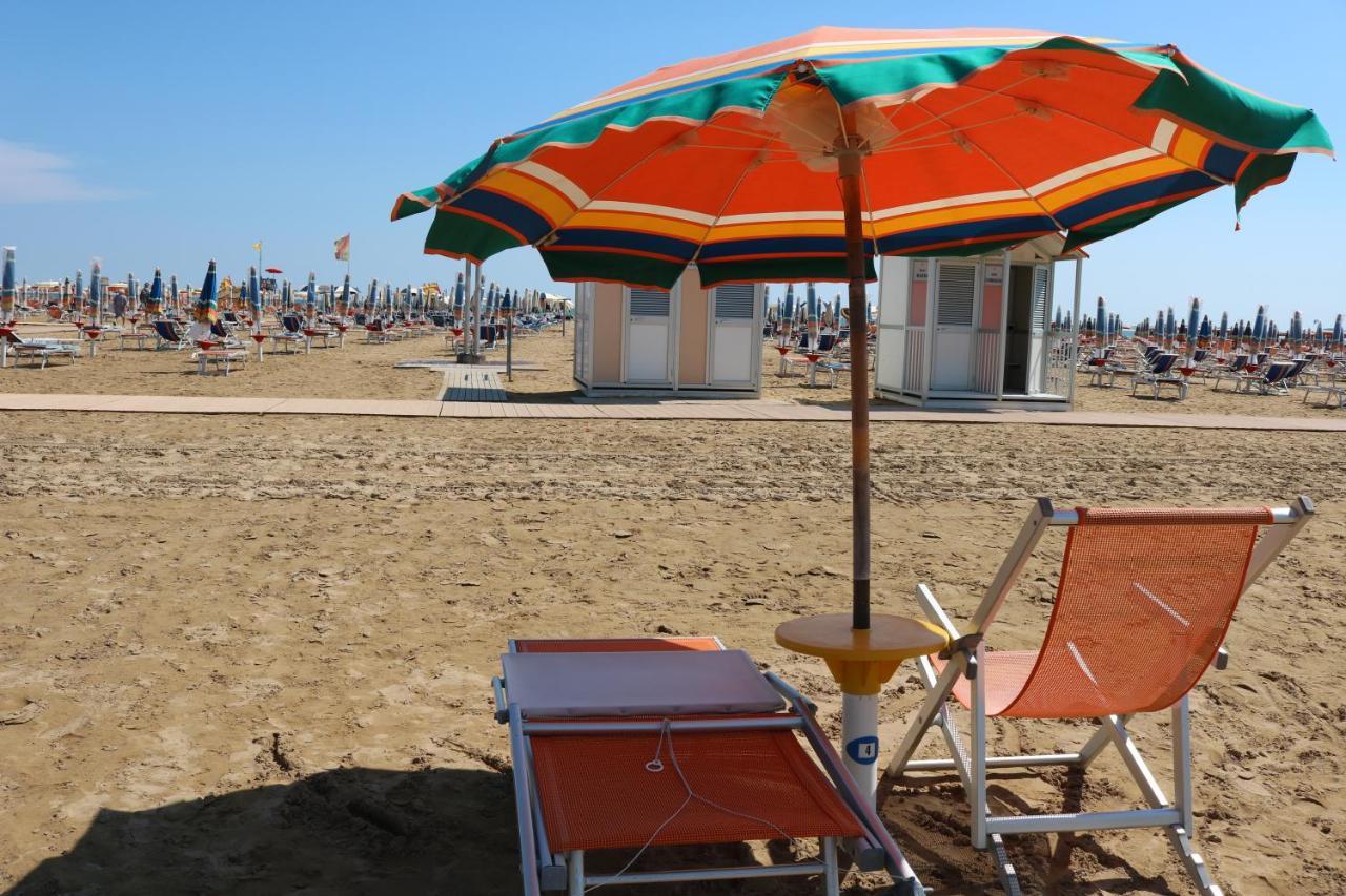 Condominio Zenith Bibione Esterno foto
